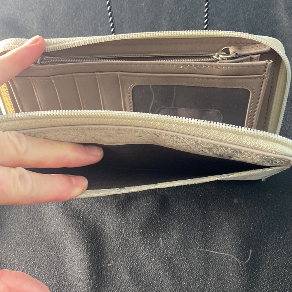 Silpada Margeaux Leather Wallet, - Picture 5 of 5